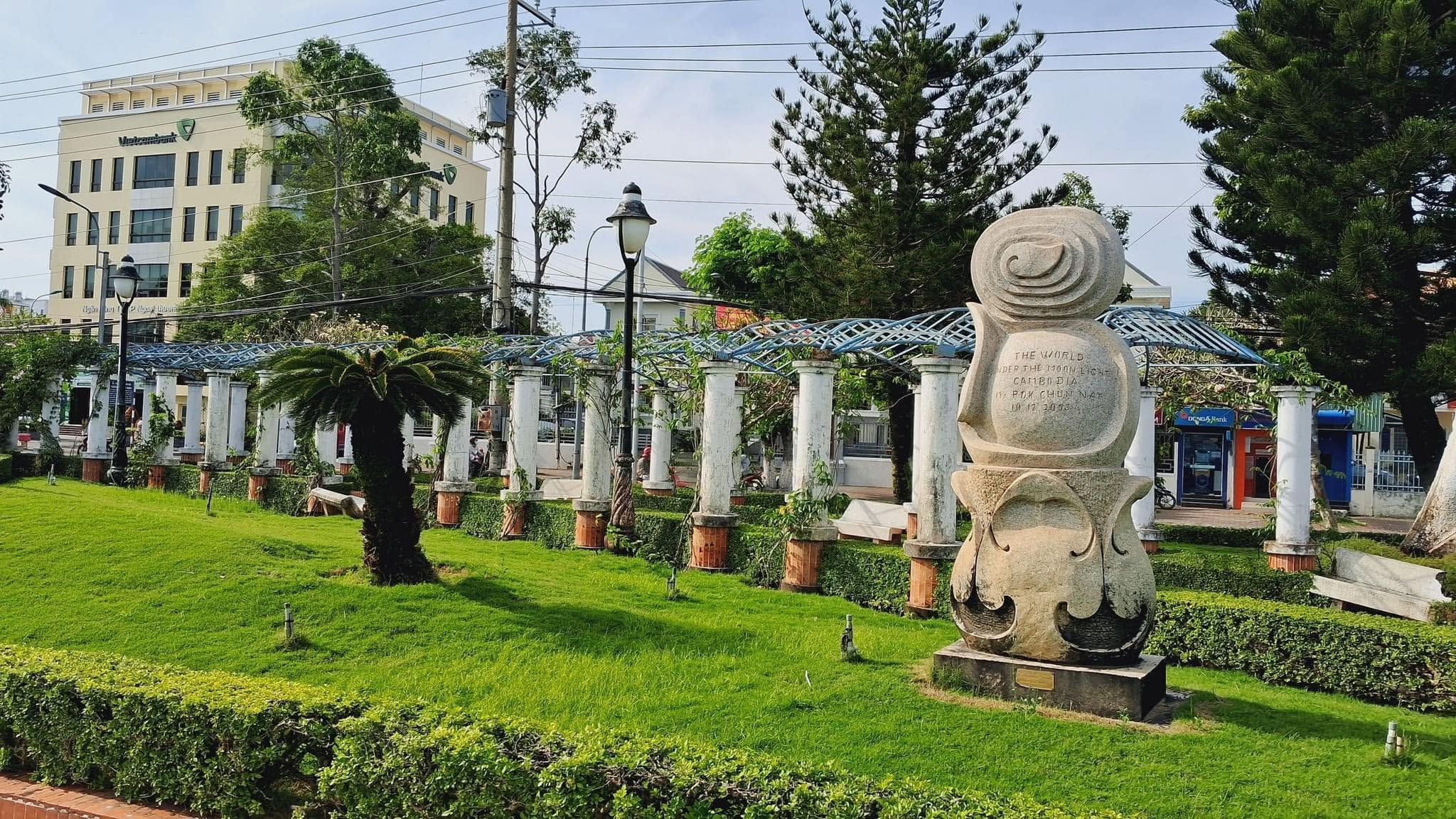 Learn An Giang’s heritage with expert insights